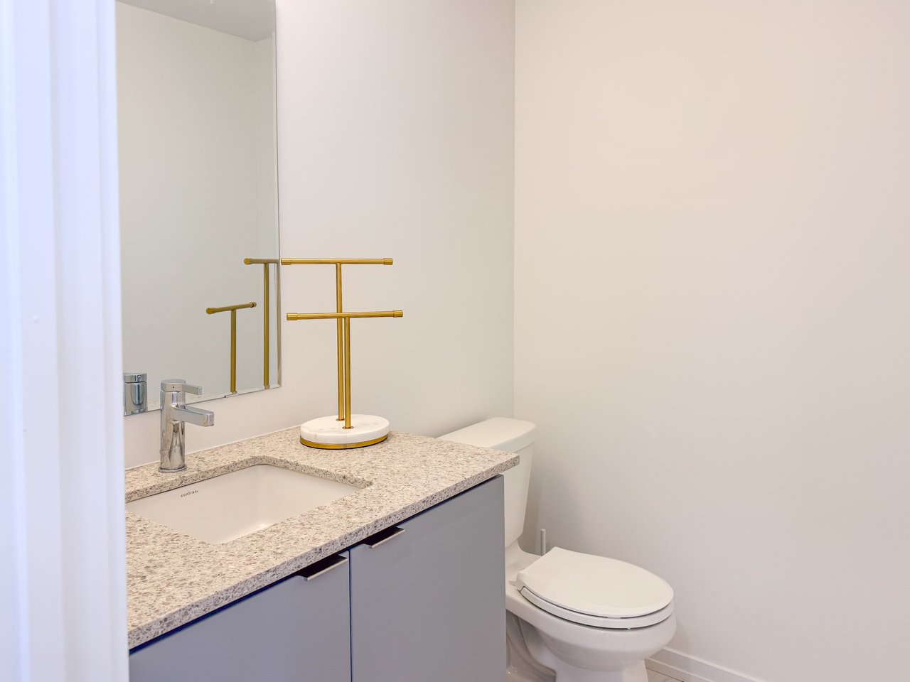 16 Lytham Green Circle