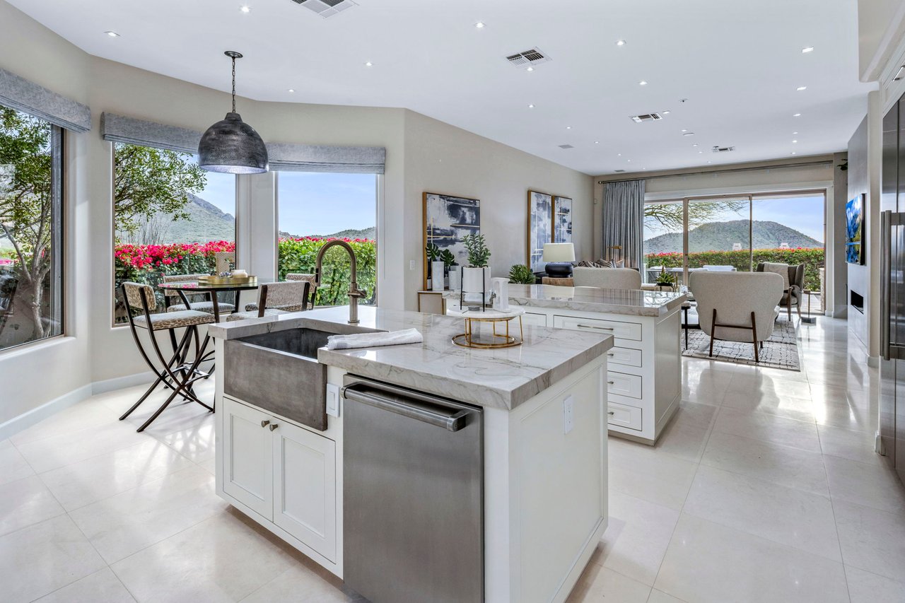 11129 E JUAN TABO Road