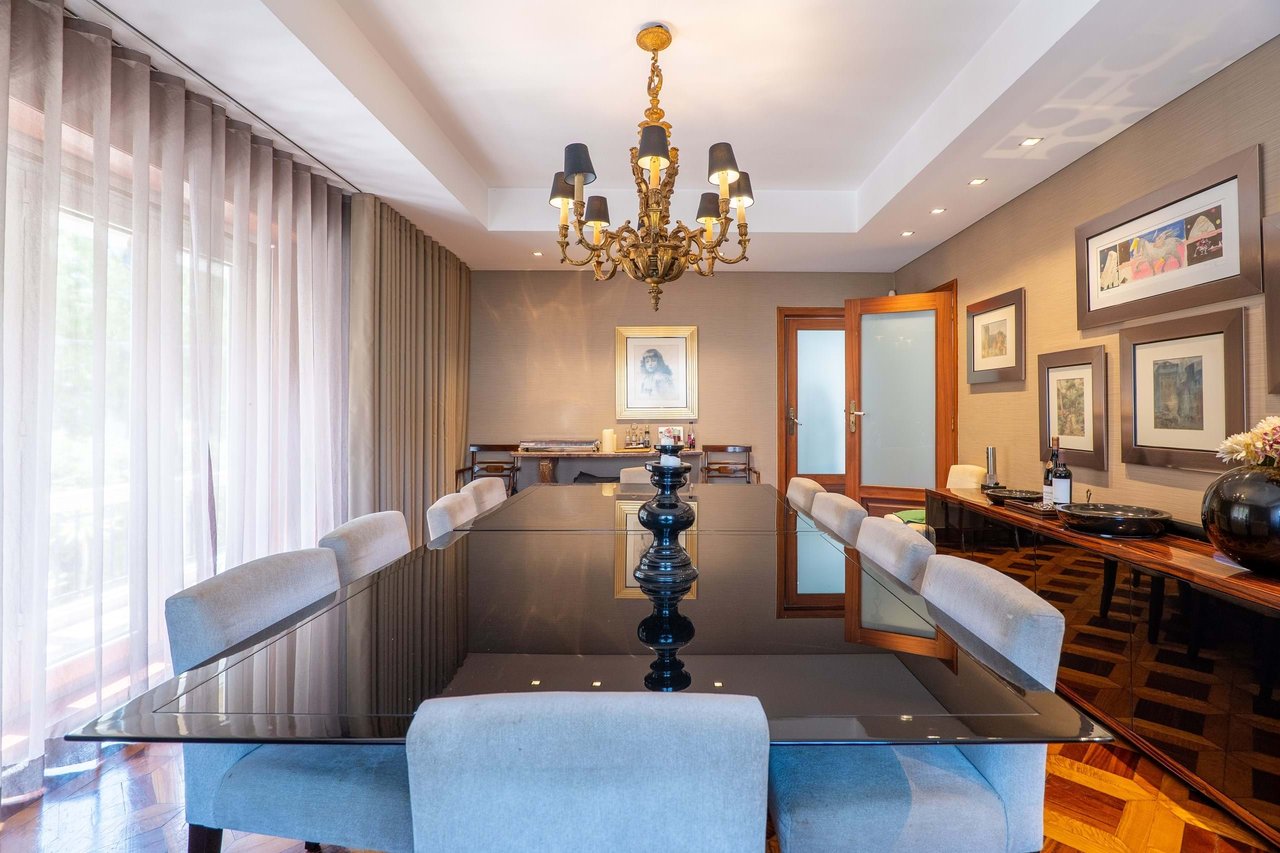 Luxury Four-Story Home in Foz do Douro, Porto with Ocean Views and Beach Proximity