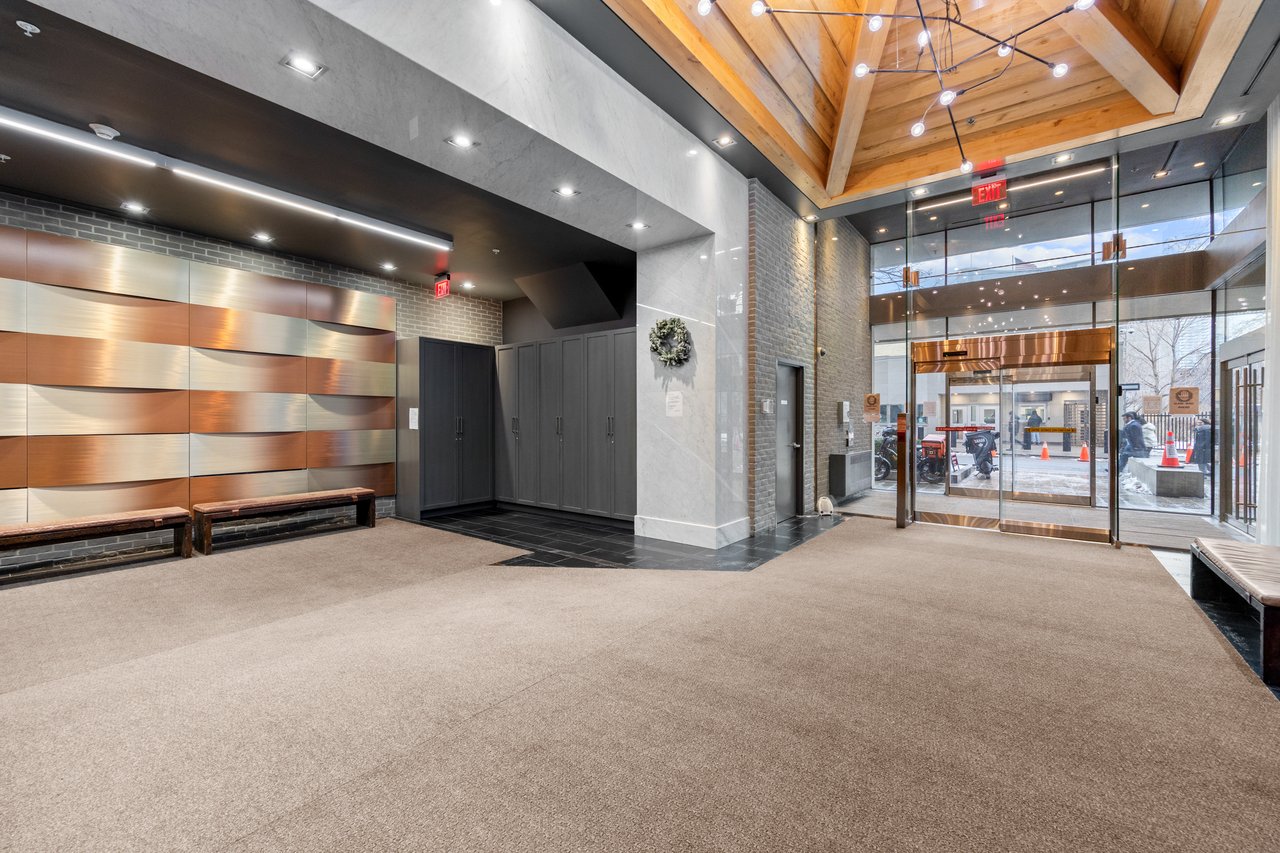 210 Simcoe Street Suite 607