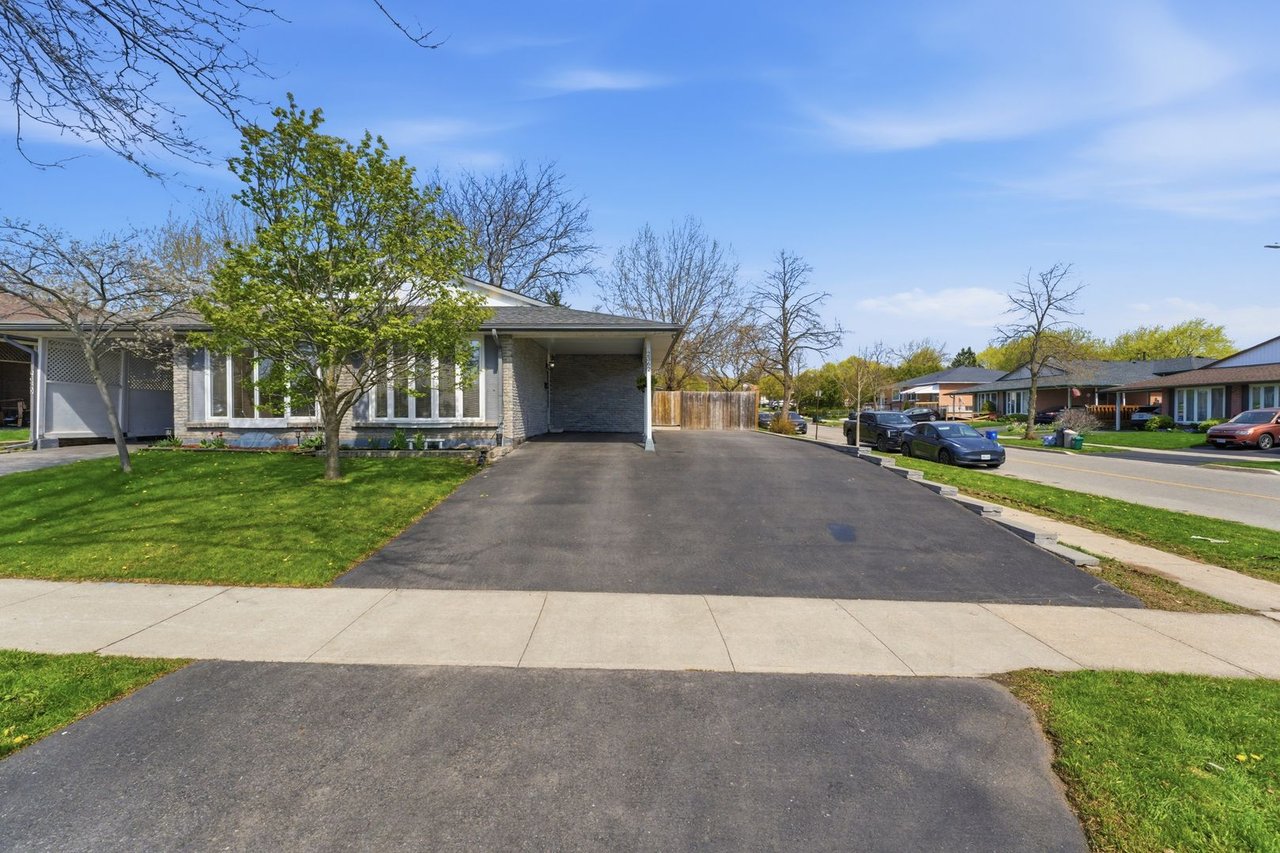 2362 Greenbank Tr