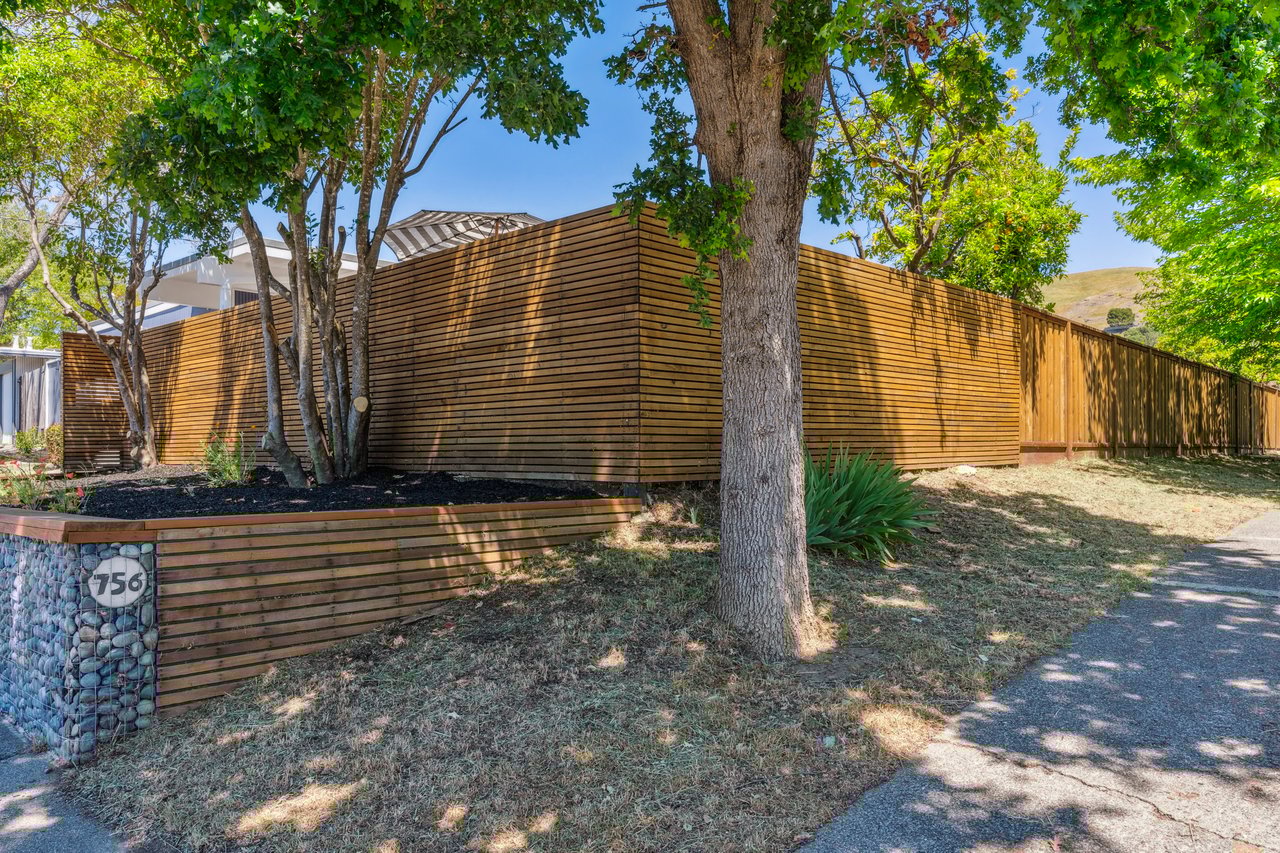 756 Del Ganado Rd