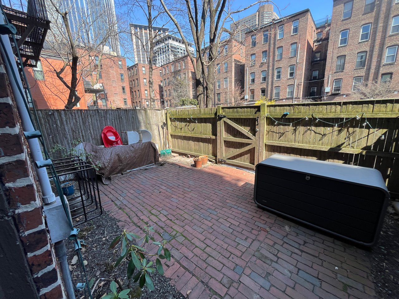 AUGUST - Private Entry 1 bed 1 bath on Back Bay / South End Border - Pets Negotiable! 