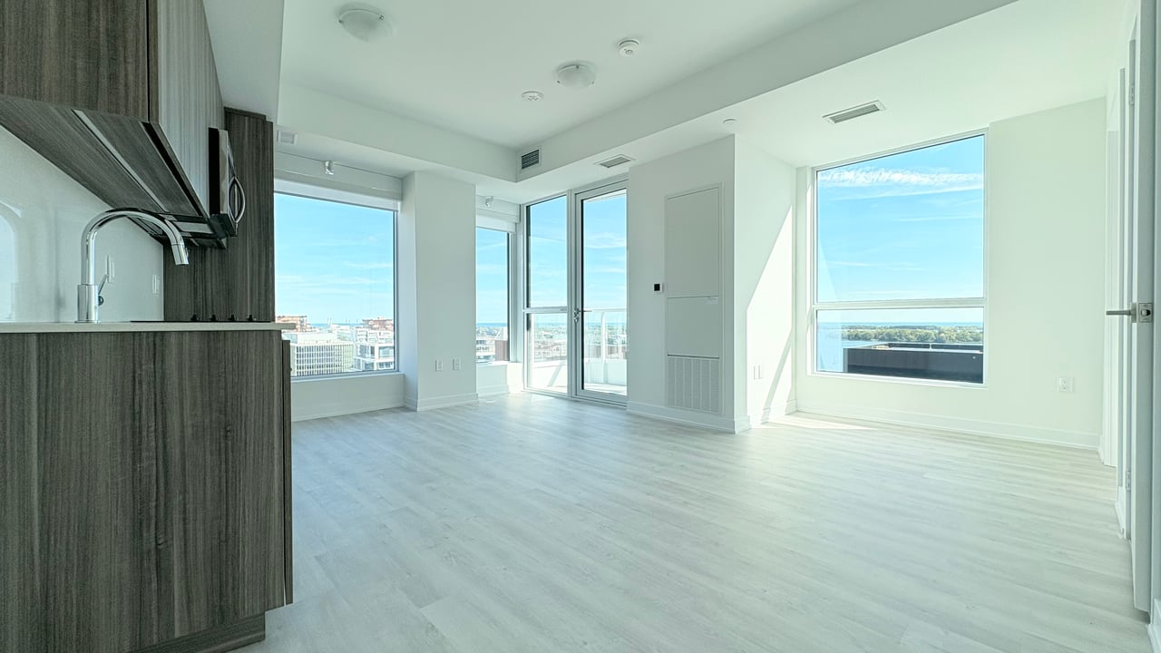 15 Richardson Street Unit: 1906