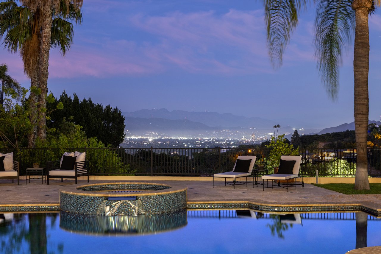 3364 Clerendon Rd, Beverly Hills