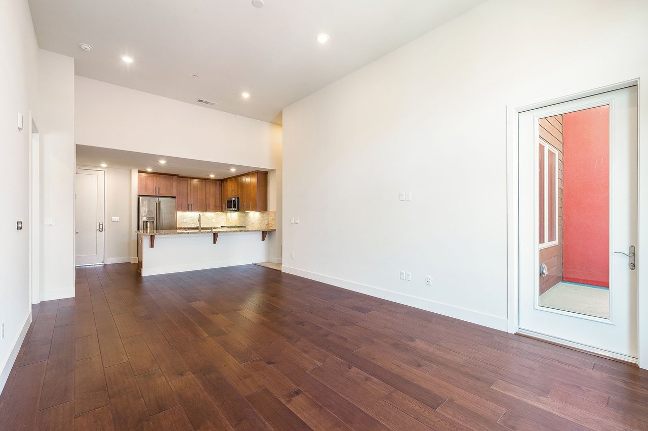 1028 Foster Square Ln #402