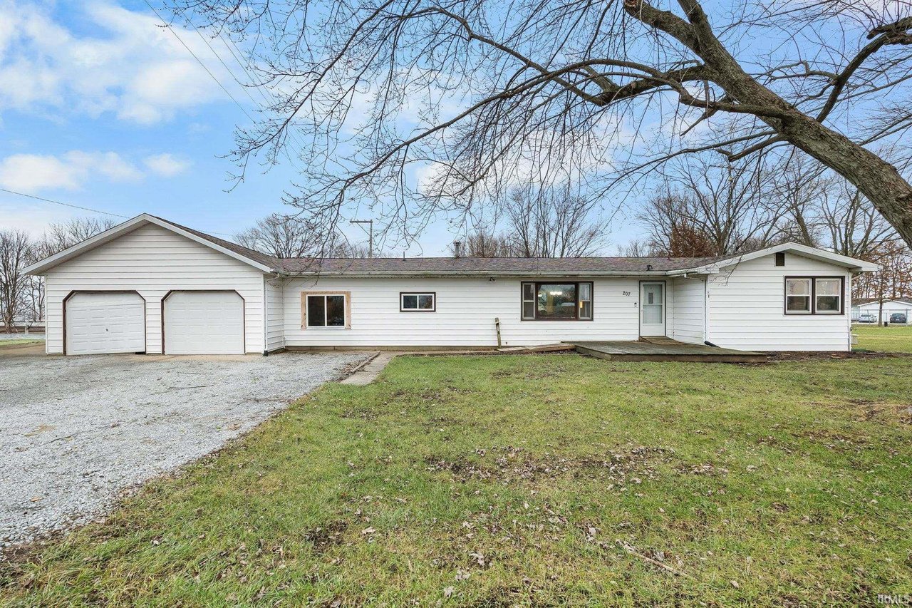 207 S Elm St