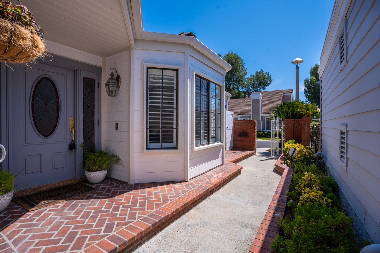 28385 Borgona, Mission Viejo 92692	