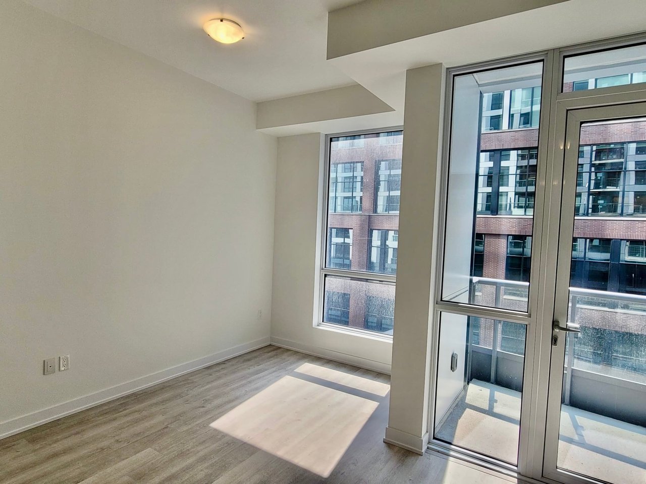 15 Richardson Street 530, Toronto C08 Unit: 530