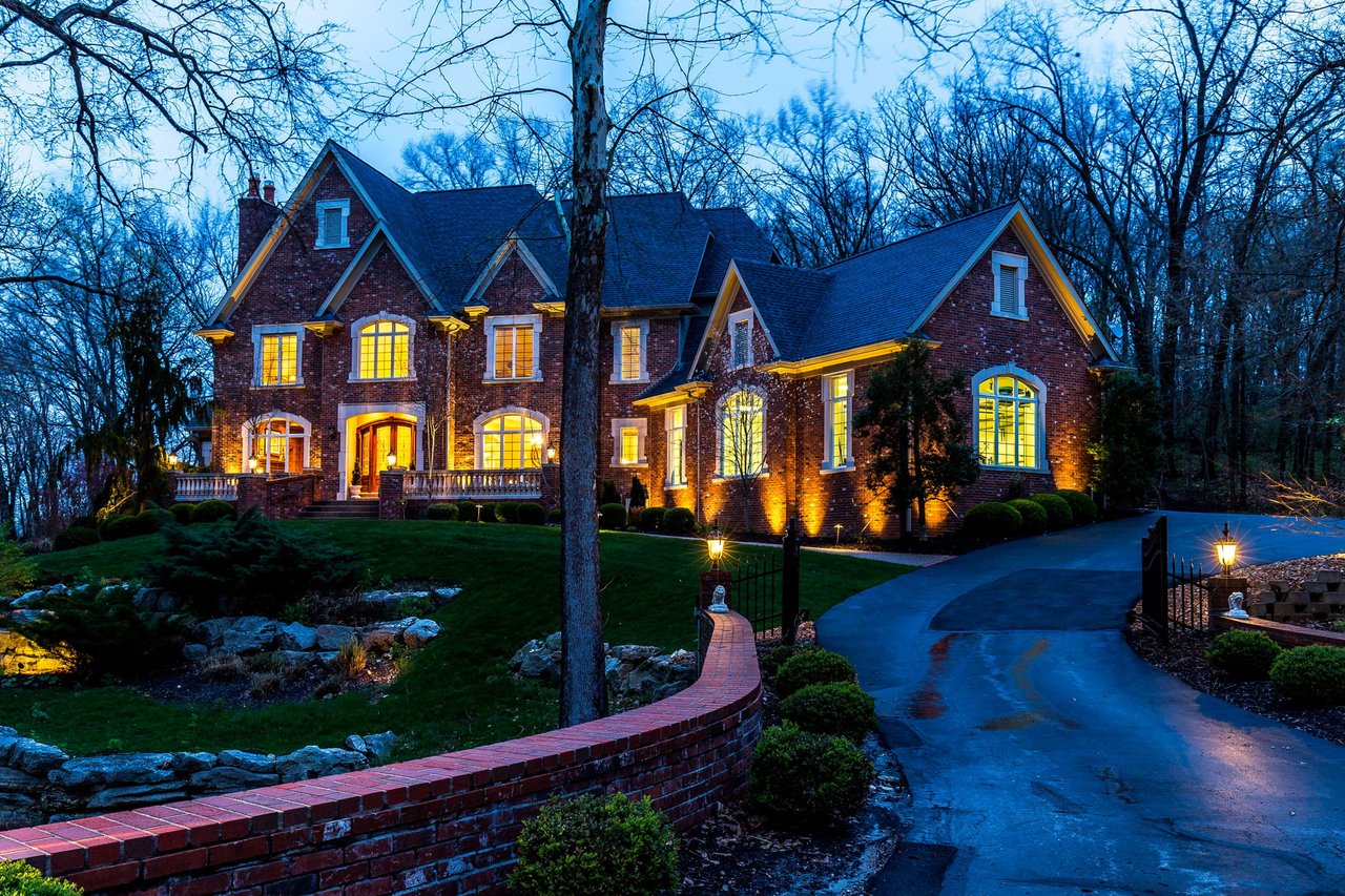 1105 Shepard Oaks Drive