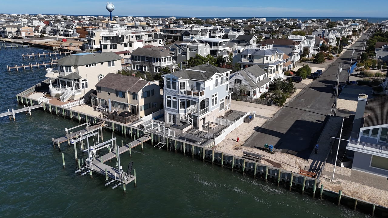 83 W California Avenue, Brant Beach