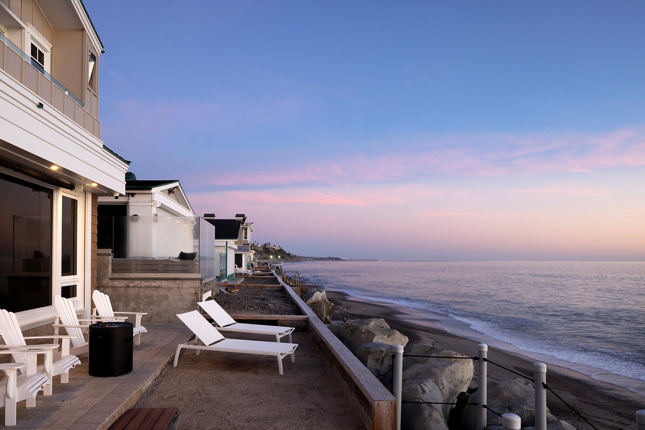 1880 N El Camino Real 23