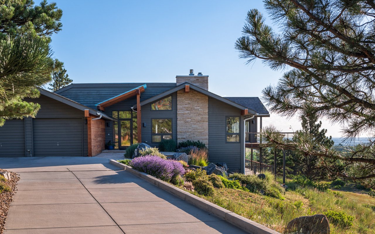 9184 Pine Ridge Lane