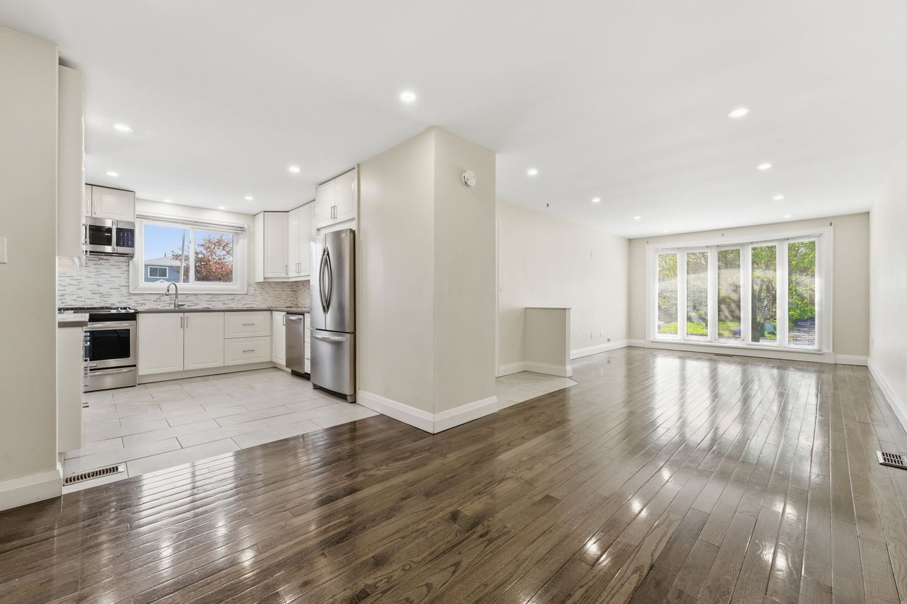 2362 Greenbank Tr
