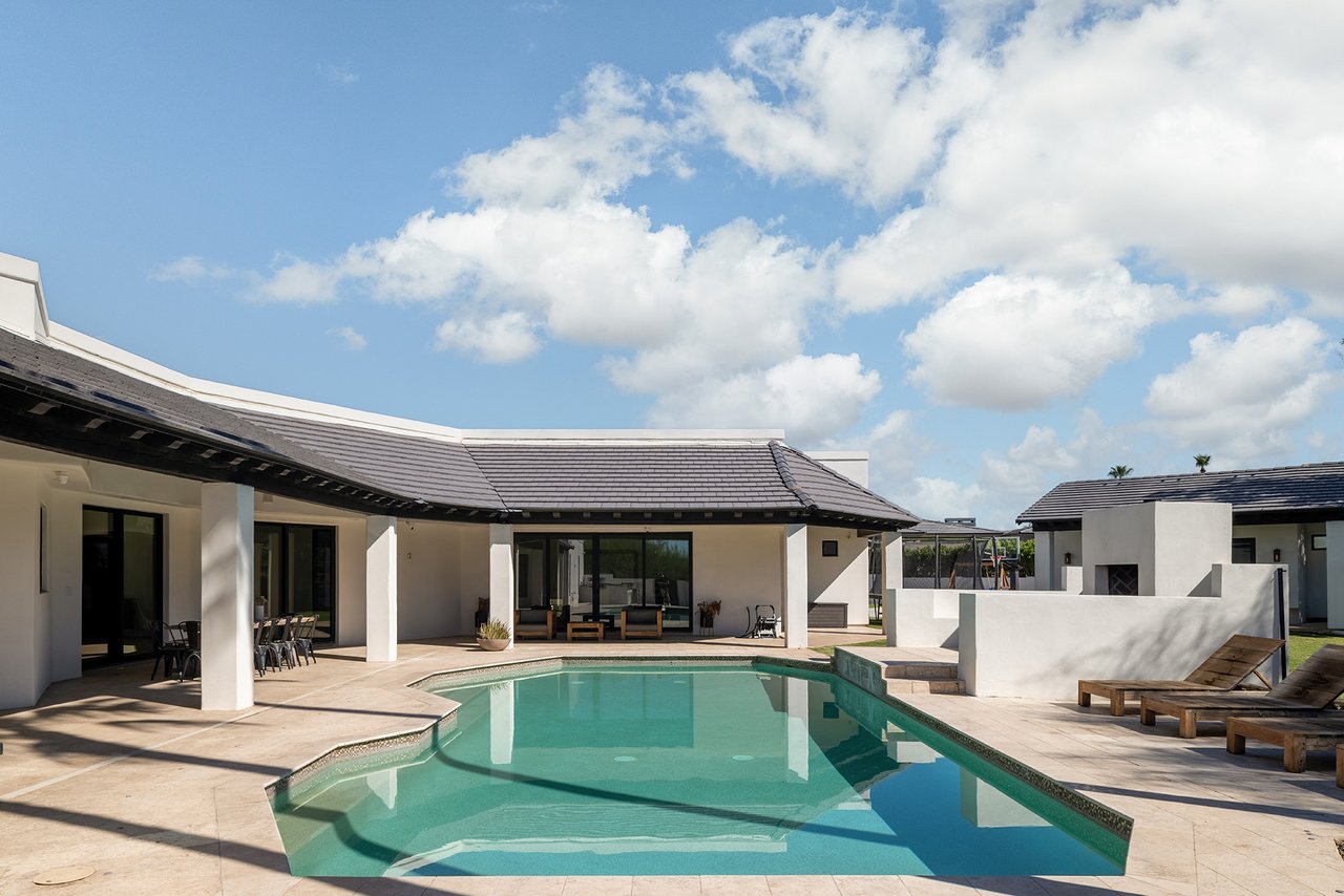 6718 E SAN JUAN Avenue