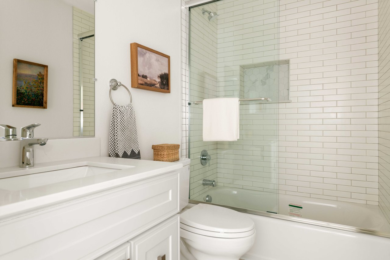125 Sylvia Way, San Rafael