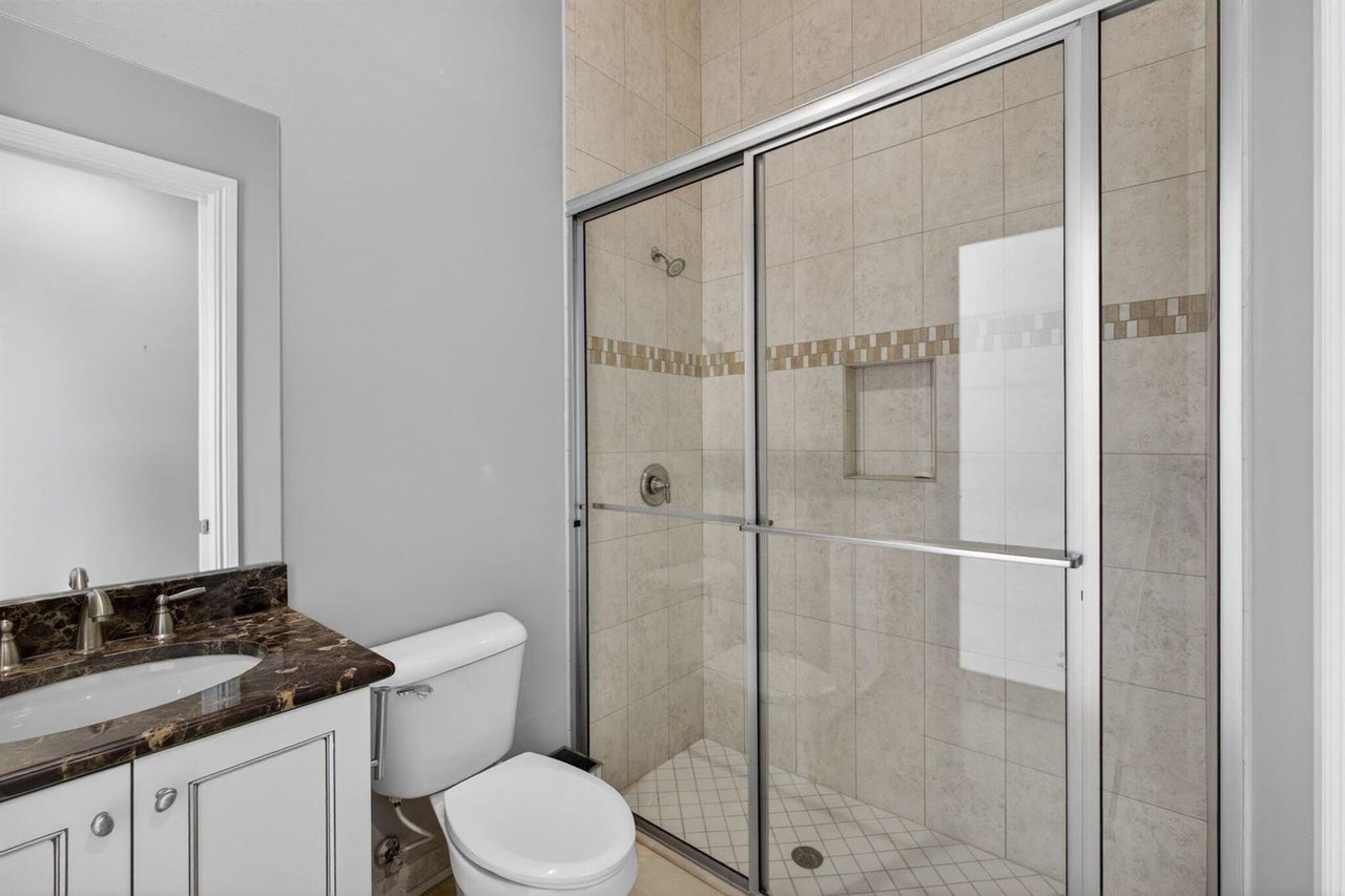 11135 Lynwood Palm Way