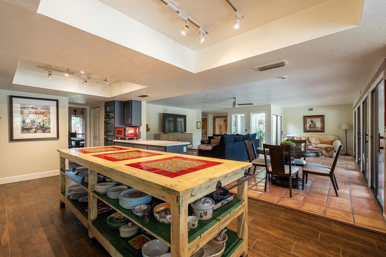 7507 N VIA DE LOS LIBROS