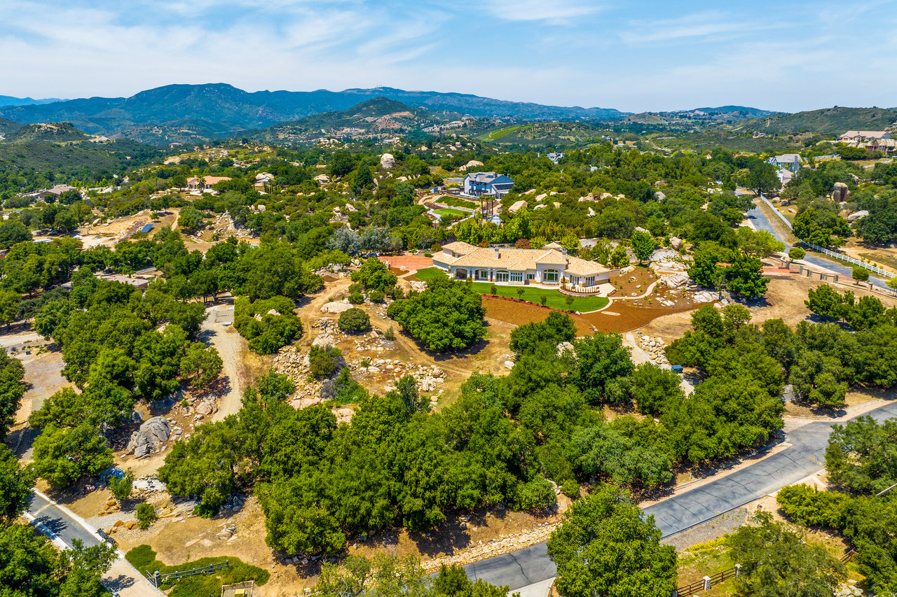 41555 Avenida Conchita