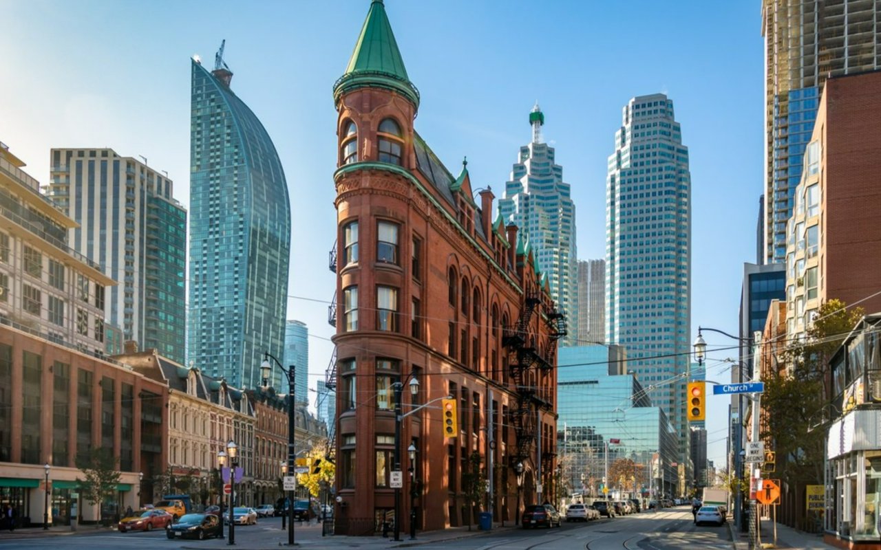 Toronto Living: Coping with Culture Shock in a New City