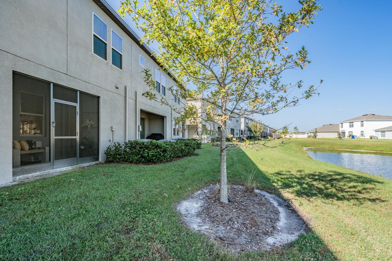 Modern Lennar Townhome with Lagoon Lifestyle