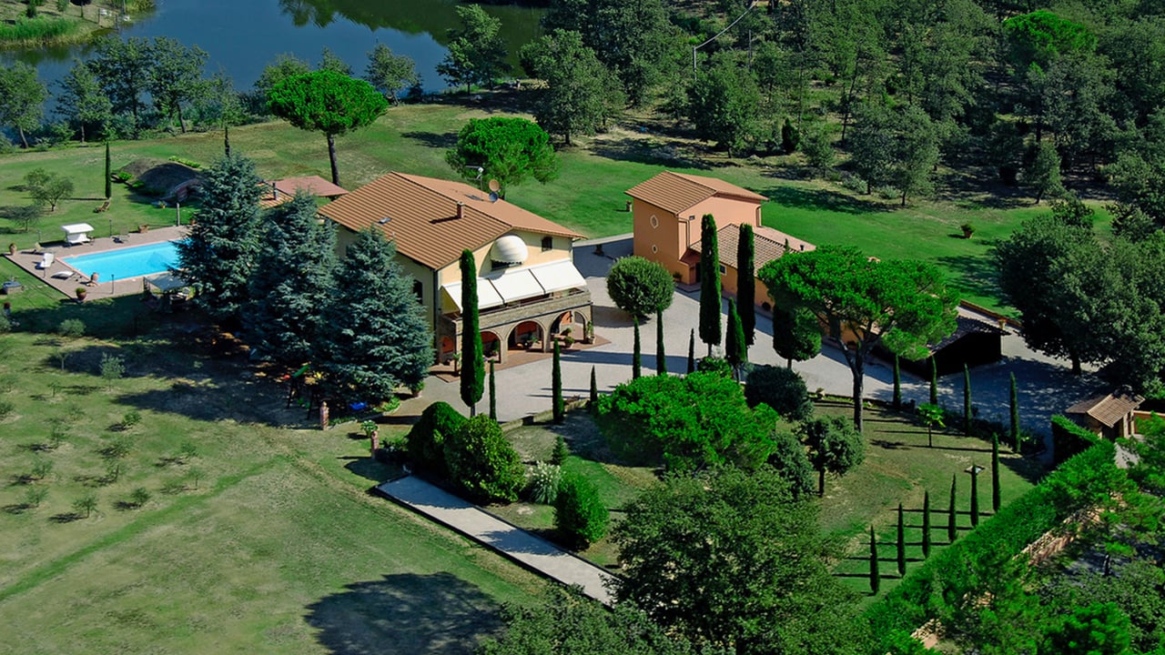 VILLA DI MEZZO