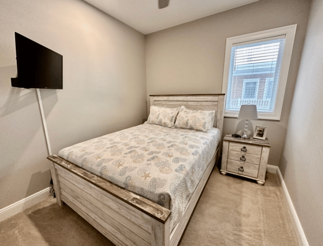 101 W 9th St. Unit 106