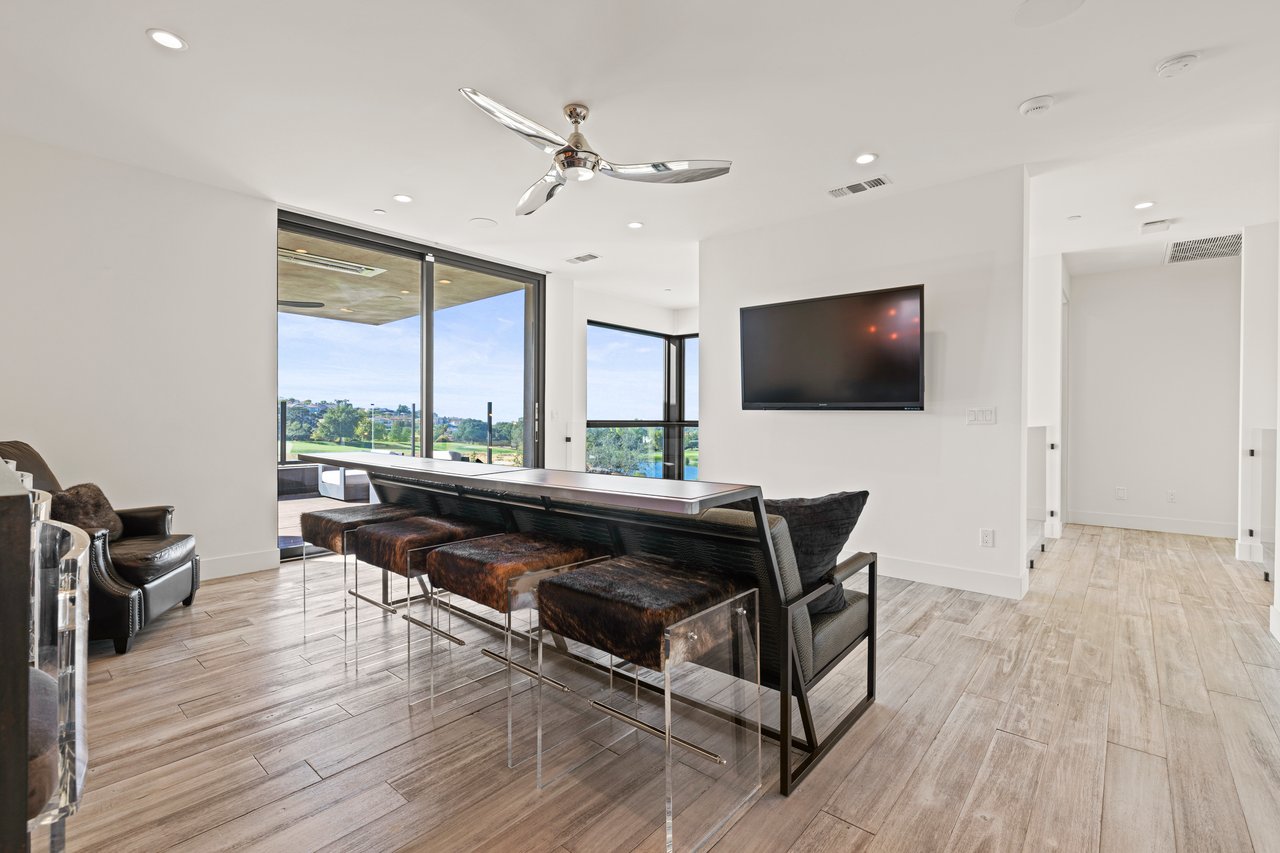 4573 Greenview Drive