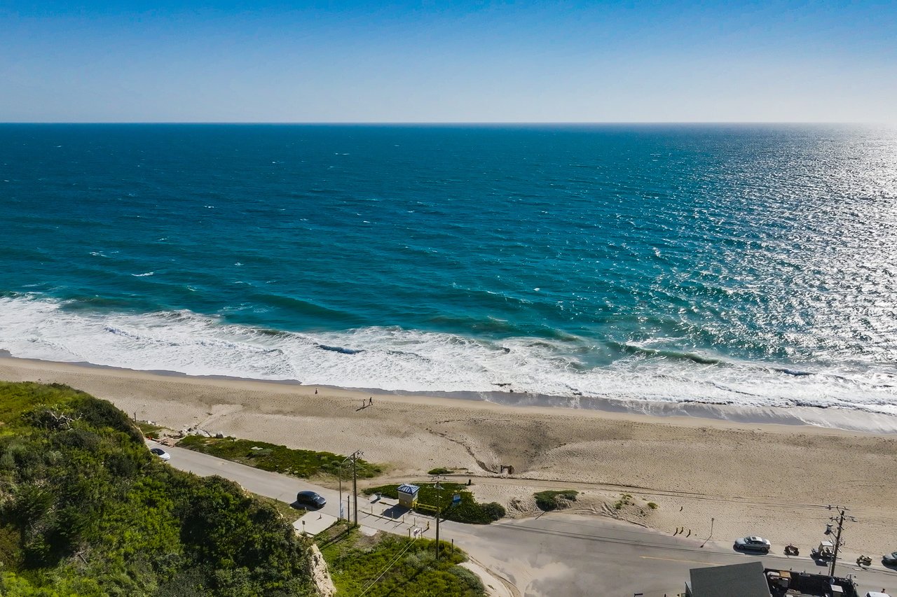Sensational Bluff Top Malibu Townhome