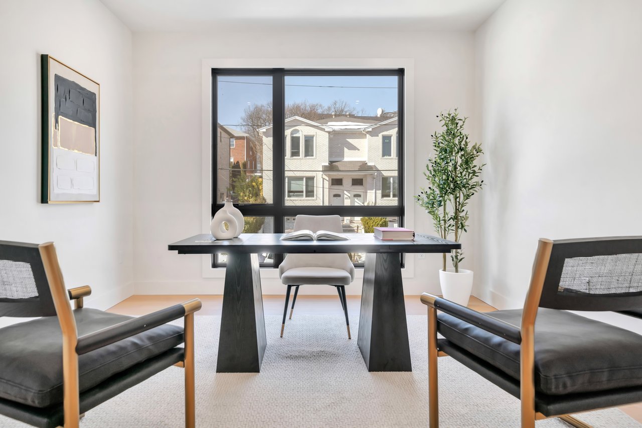 2220 Mackay Avenue B