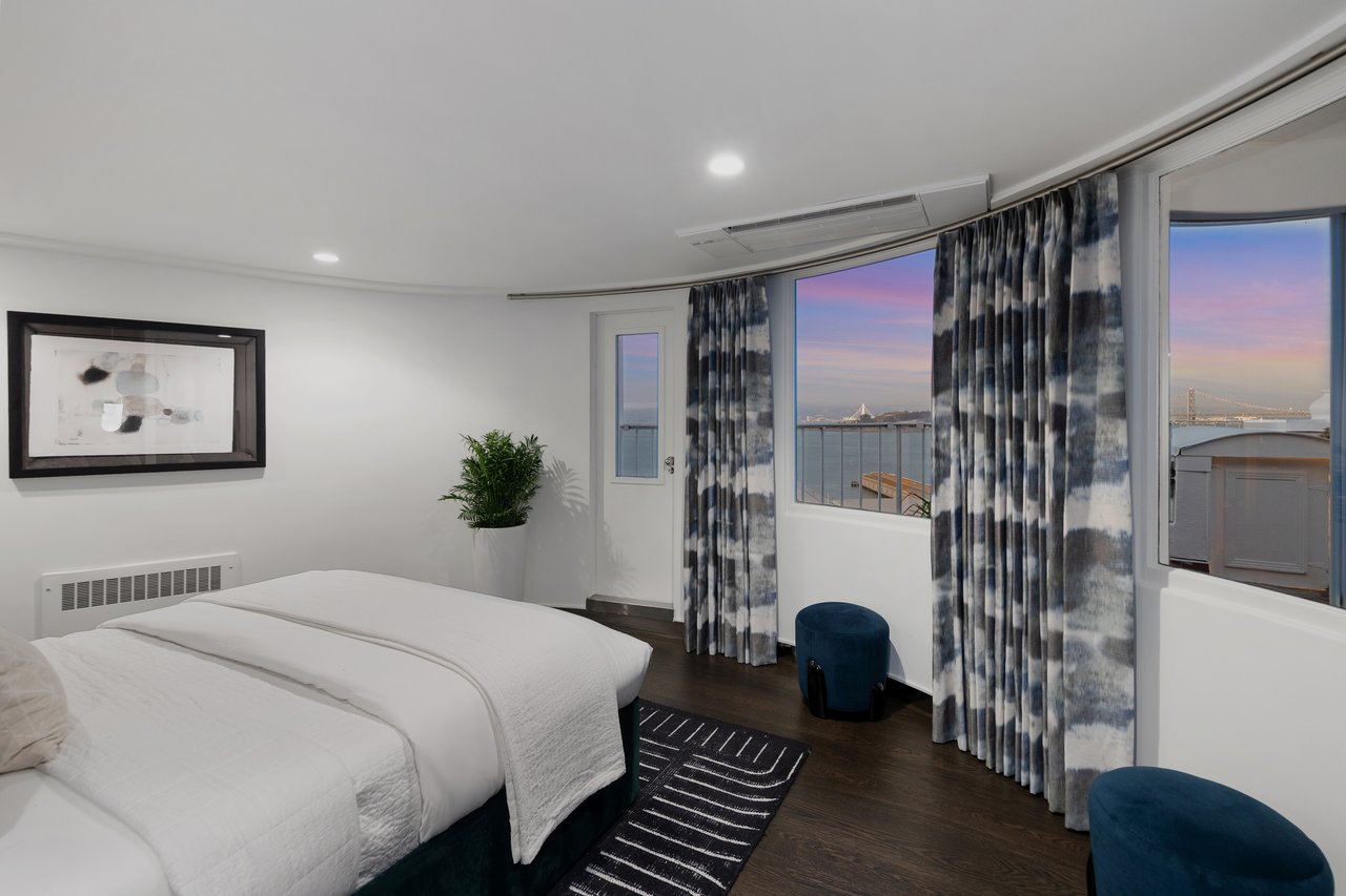 Telegraph Terrace View Penthouse!