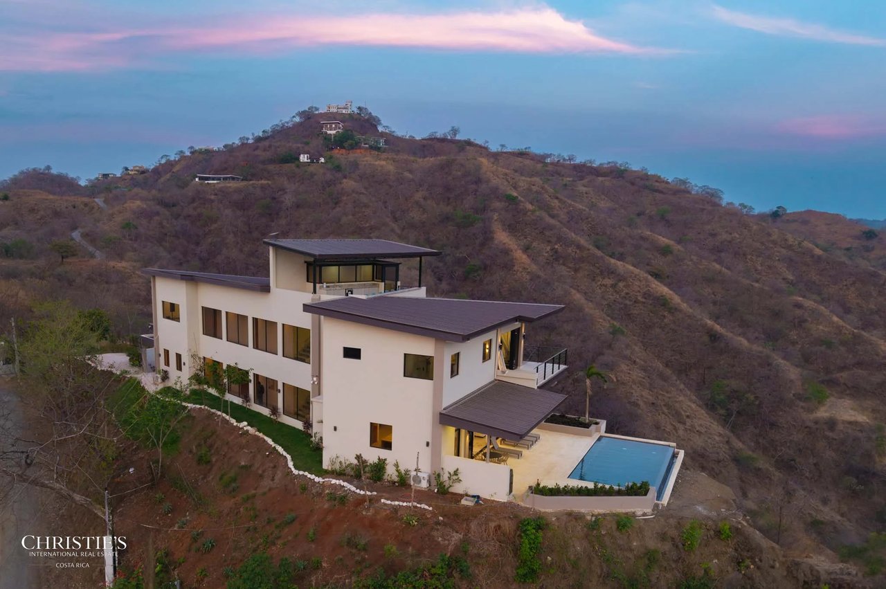 Casa Vista Escondida