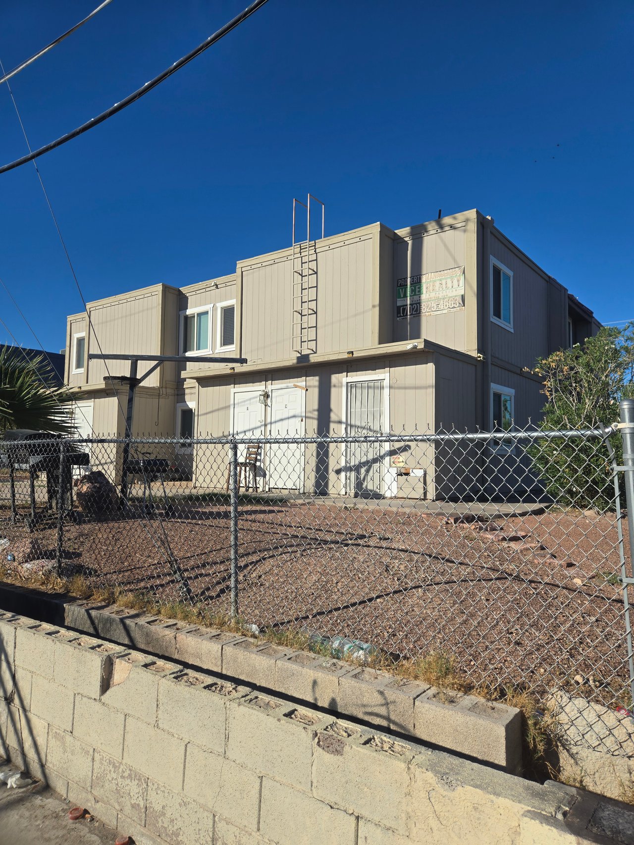 33 Gold Bar Court #B