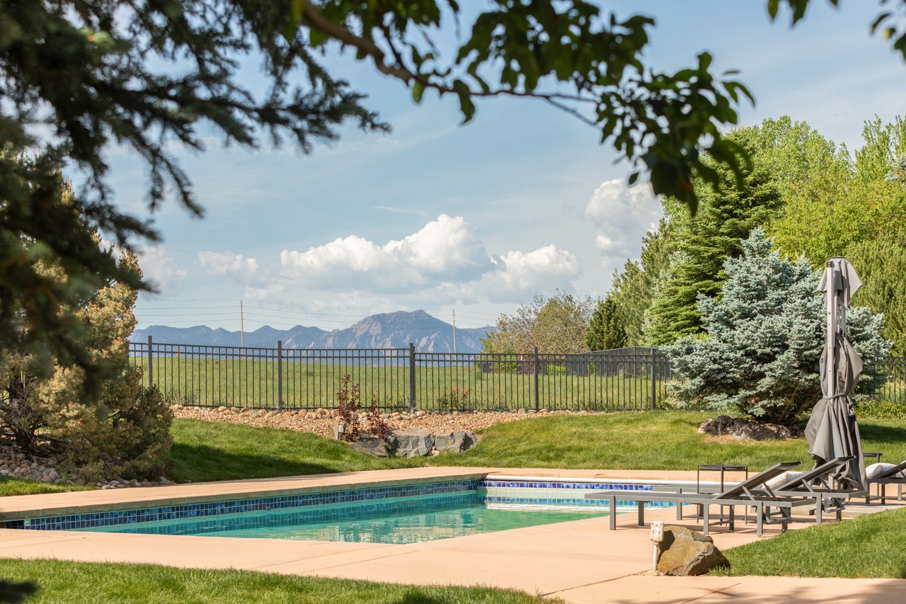 8906 Little Raven Trail