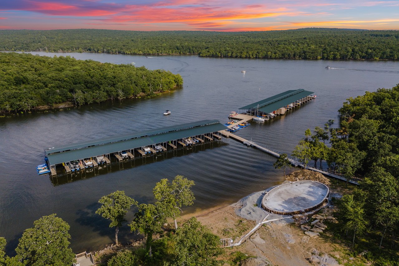 Carlton Landing