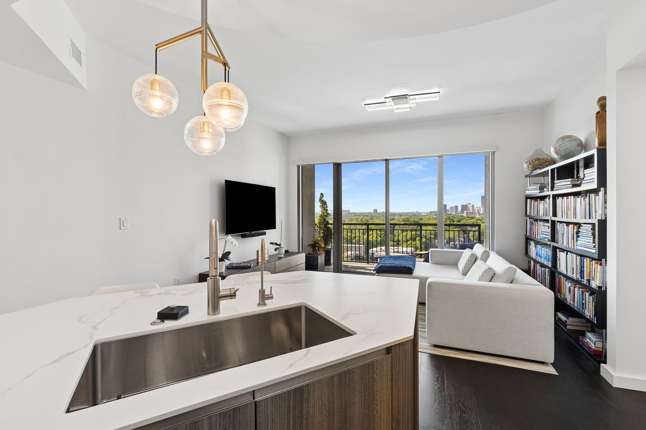 222 12th Street NE Unit 2105