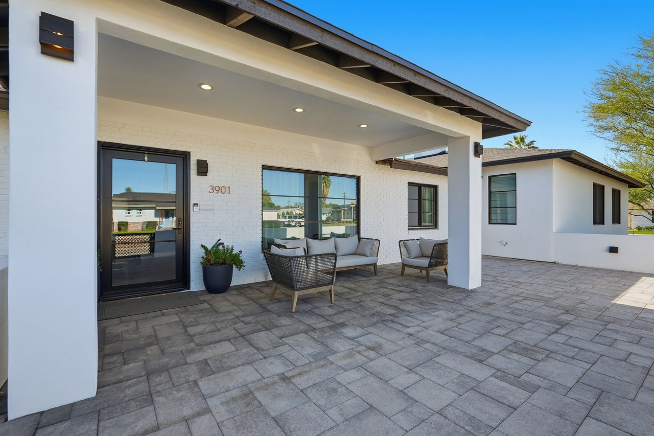 3901 E WELDON Avenue