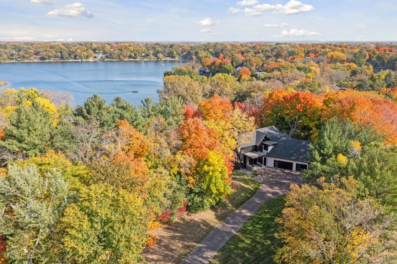 1300 Wildhurst Trl, Orono