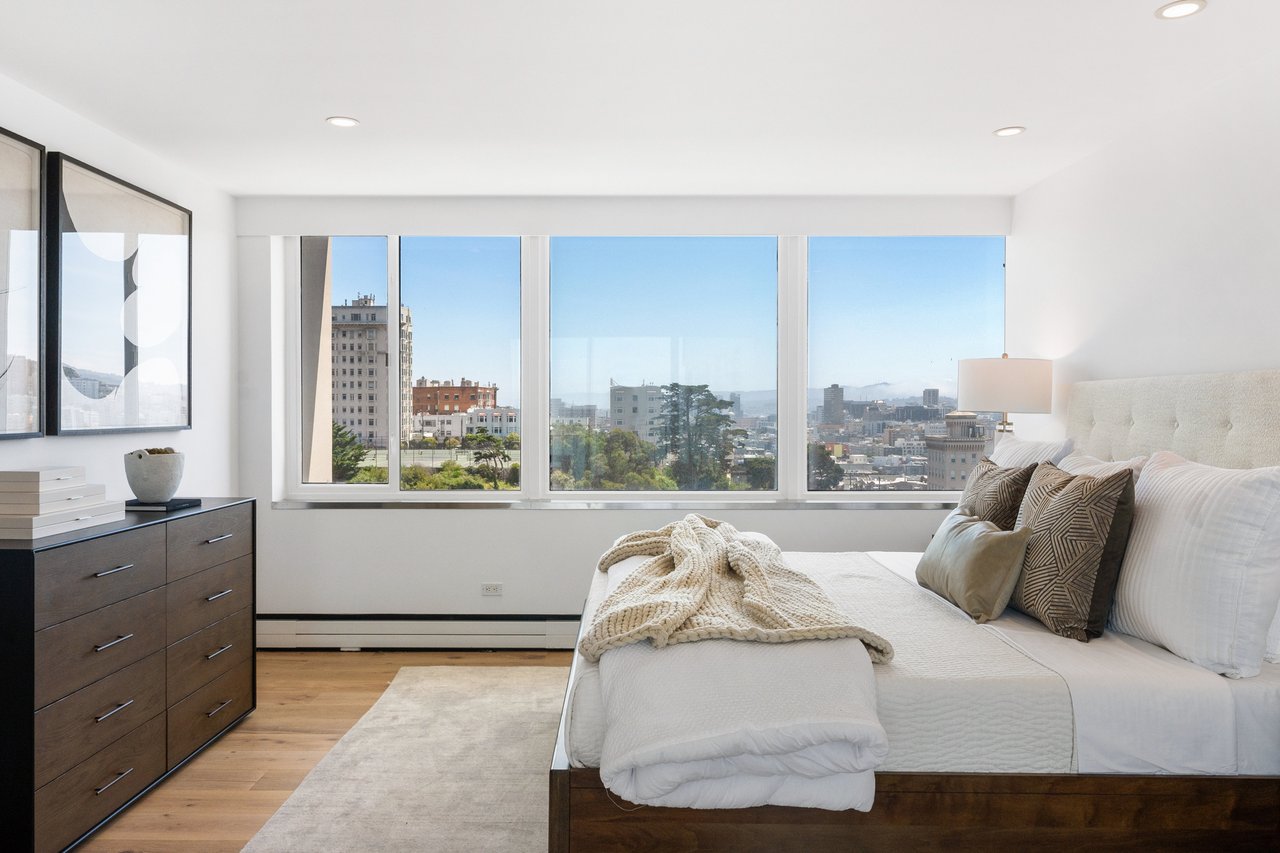 3-Bdrm View Apartment at 1080 Chestnut