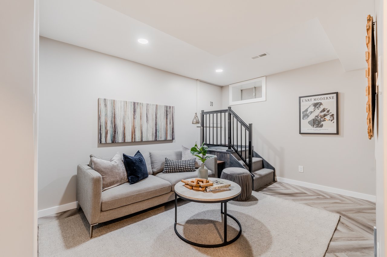 156 Eastwood Rd