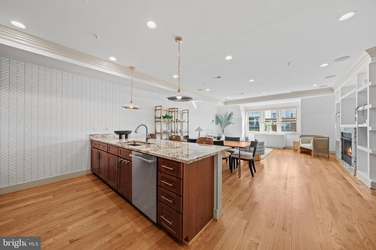 2448 Ontario Rd NW, Unit 4