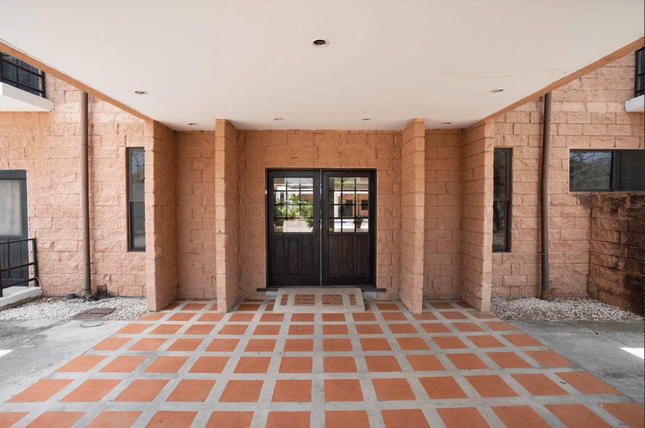 Airport Hotel Liberia - 32 Rooms - Dream Investment Opportunity