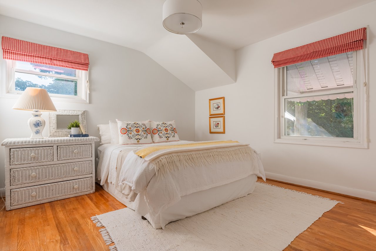 Half Acre in Lorne Park