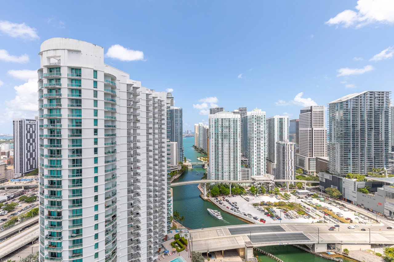 90 SW 3rd St Unit #3501 Miami 