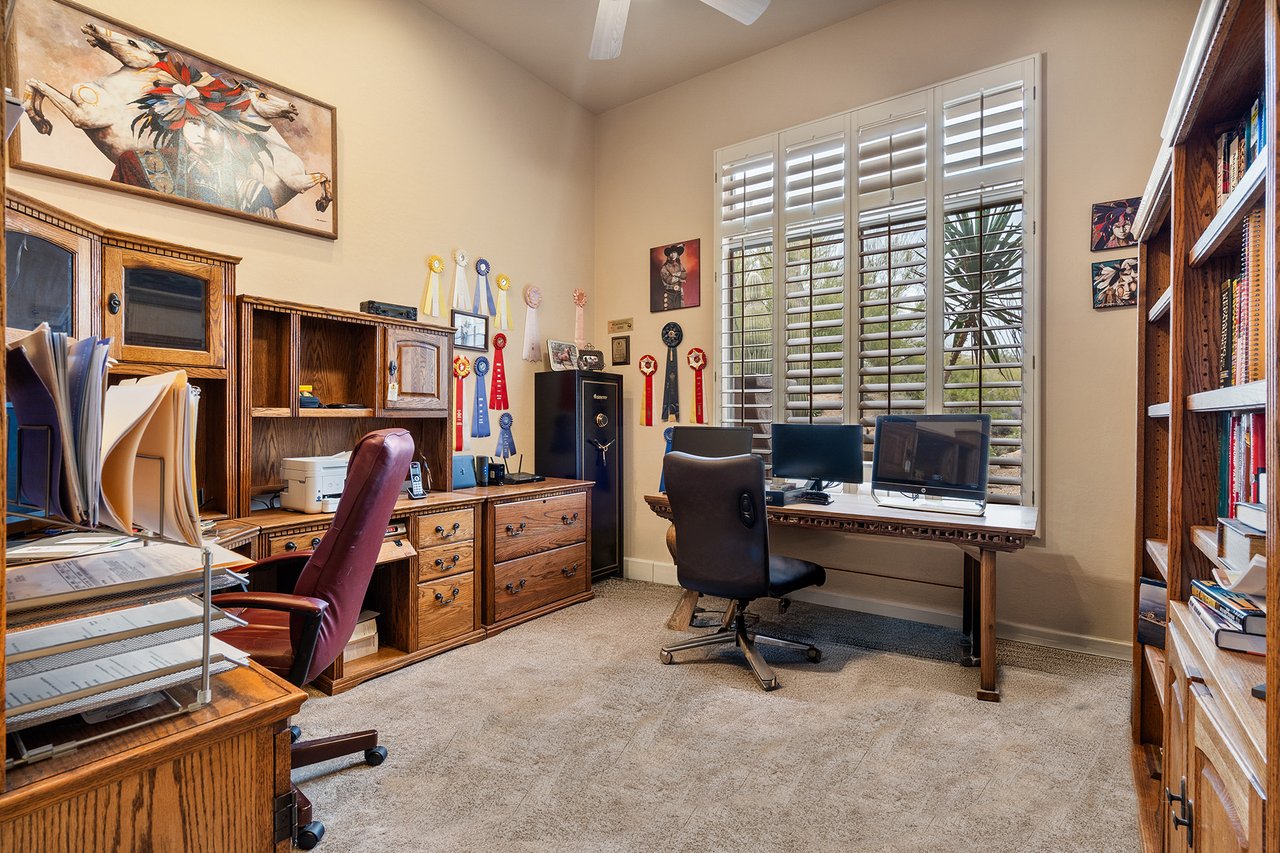 9657 E PEREGRINE Place