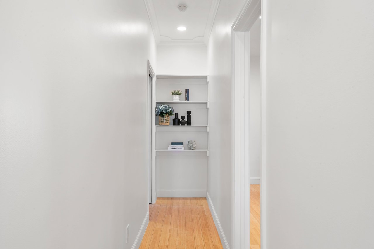 32 Seville St