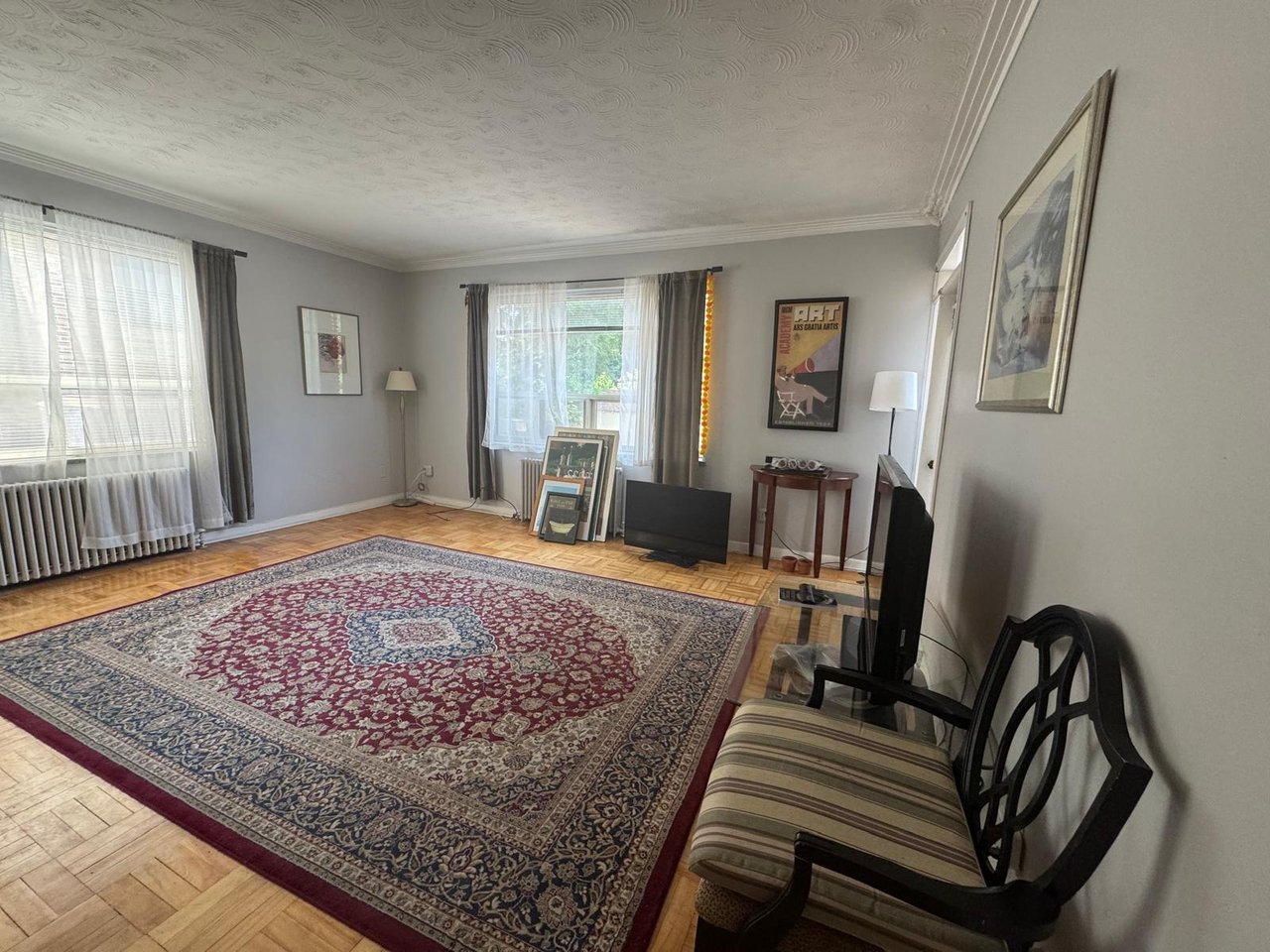 1112 Avenue Road 102
