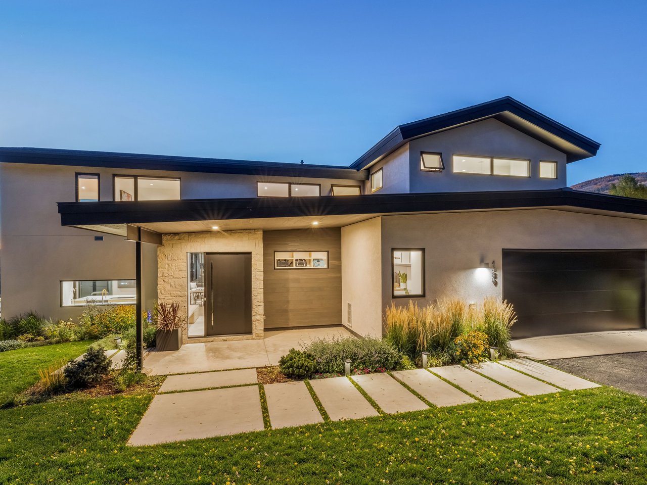 4380 June Point, Avon