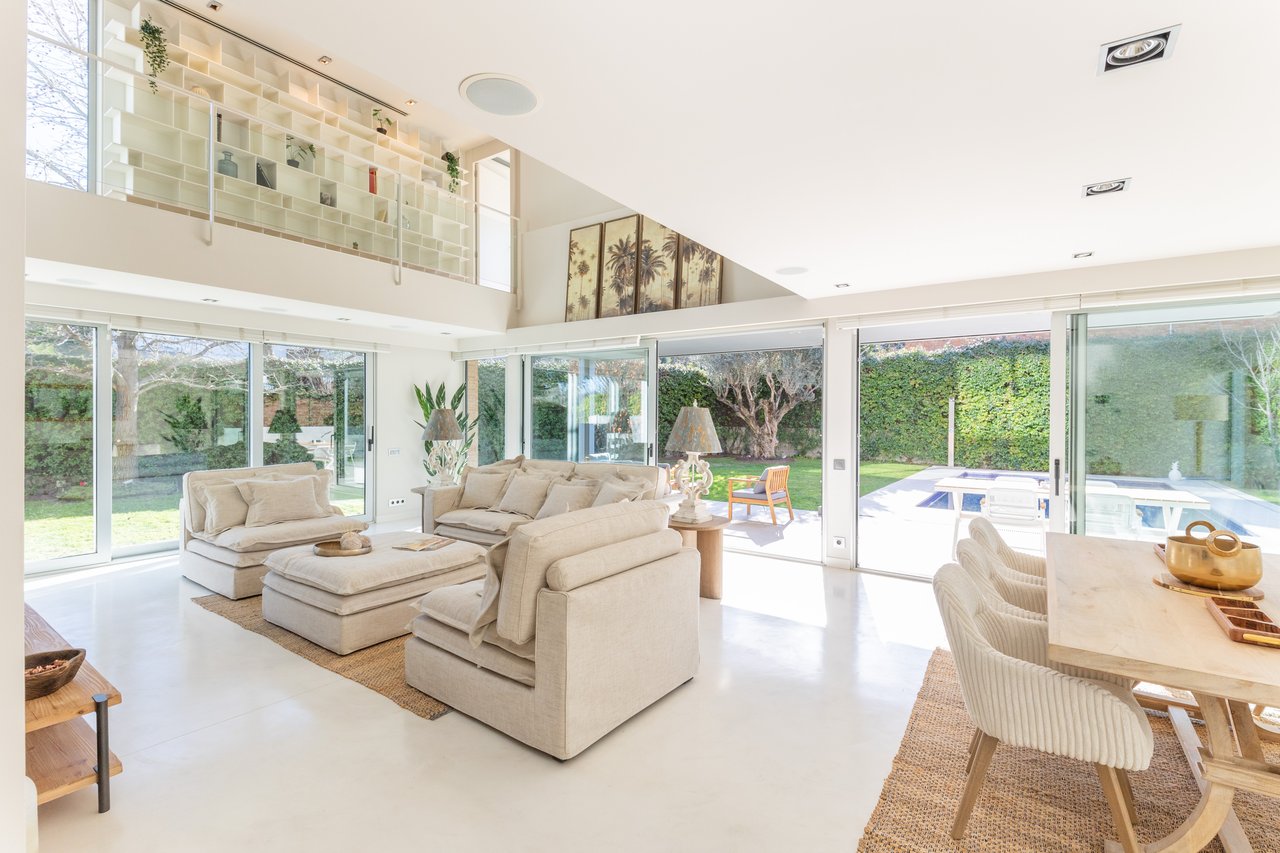 Exclusive house for sale in the centre of Sant Cugat 