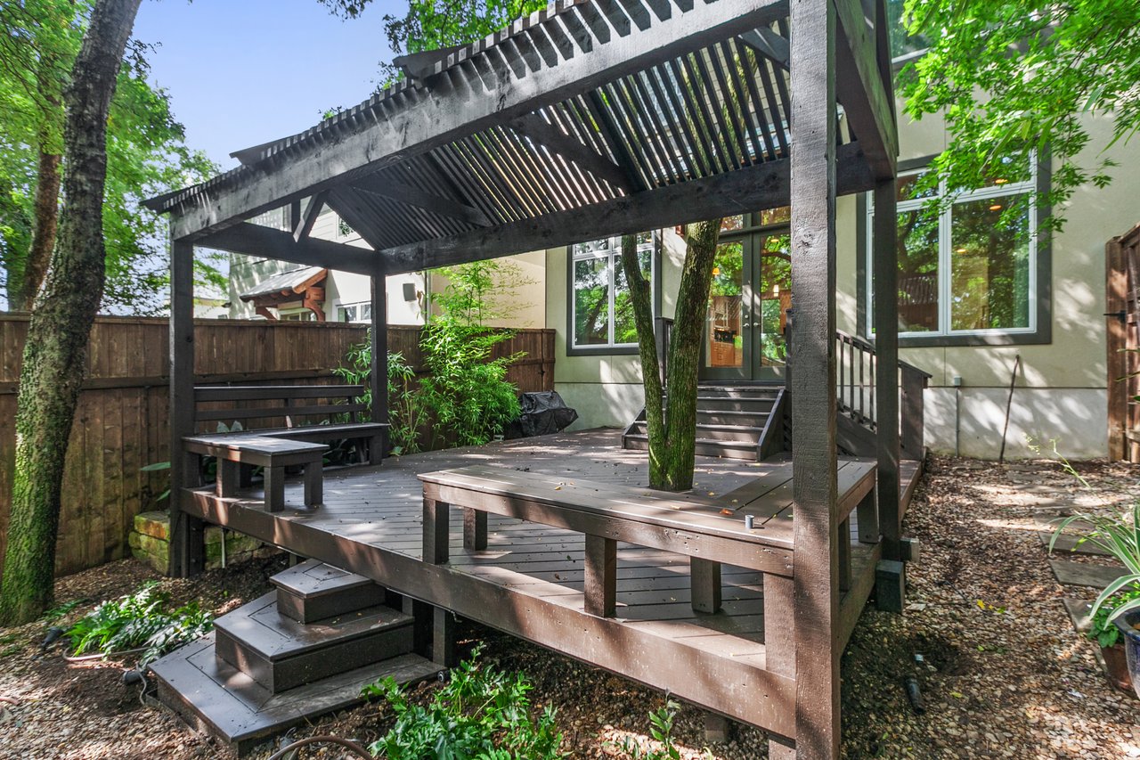 Deep Eddy Treehouse!